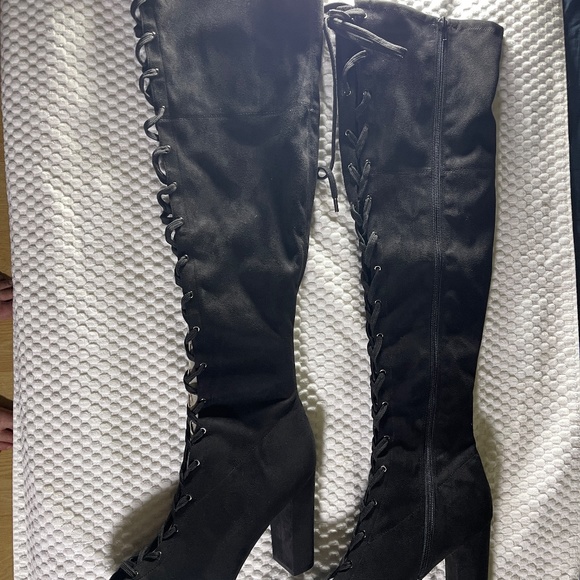 Guess Women's Casidi Lace Knee High Open Toe Boots Black 11 M US - Picture 9 of 13